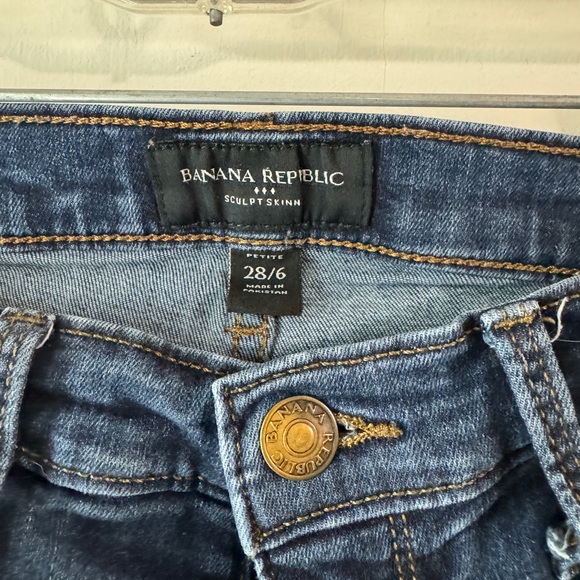 Banana Republic Denim - 28” Banana Republic skinny jeans